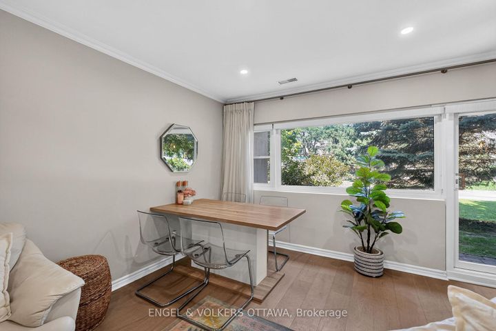 Photo 7 at 119 - 12 CORKSTOWN Road, Nepean (Lakeview Park), Ottawa