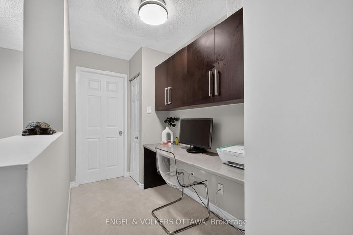 Photo 18 at 119 - 12 CORKSTOWN Road, Nepean (Lakeview Park), Ottawa