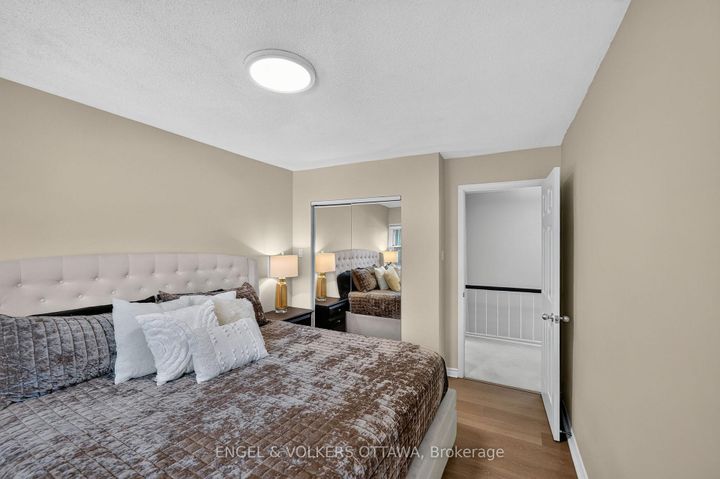 Photo 20 at 119 - 12 CORKSTOWN Road, Nepean (Lakeview Park), Ottawa