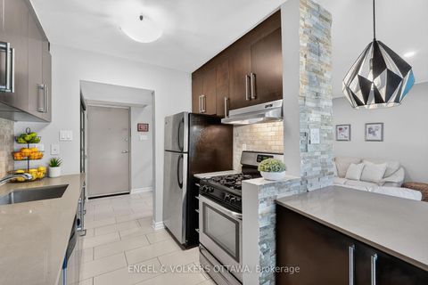 Photo 15 at 119 - 12 CORKSTOWN Road, Nepean (Lakeview Park), Ottawa