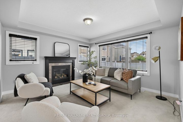 Photo 7 at 81 Switch Grass Crescent, Nepean (Half Moon Bay), Ottawa