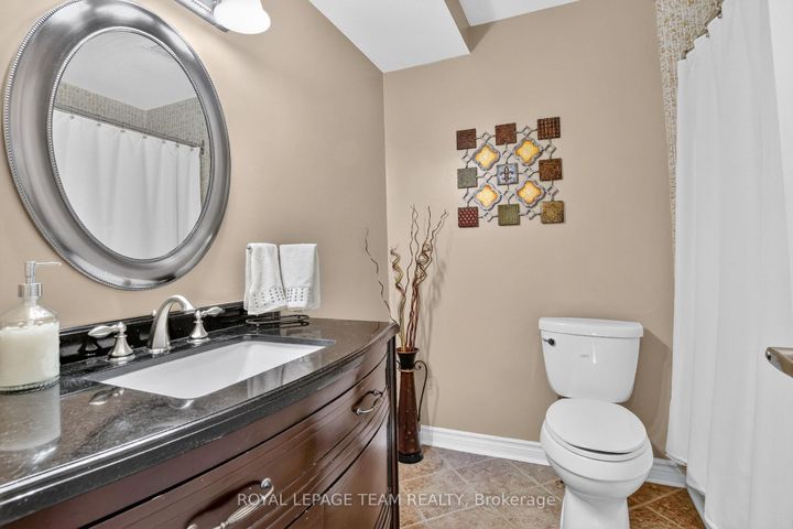 Photo 21 at 61 Amberwood Crescent, Nepean (Pineglen/Country Place), Ottawa