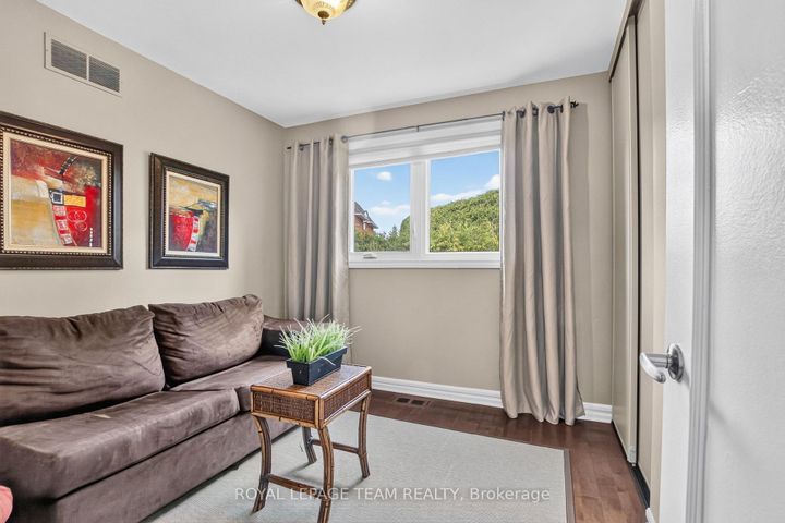 Photo 25 at 61 Amberwood Crescent, Nepean (Pineglen/Country Place), Ottawa