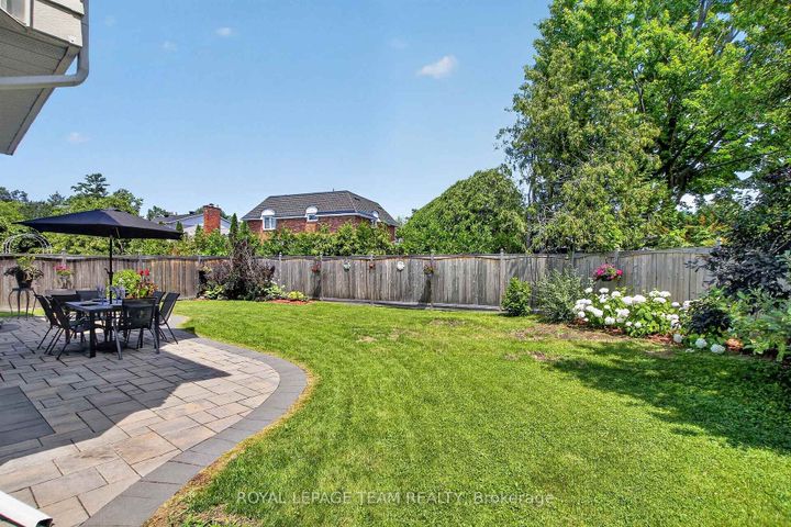 Photo 43 at 61 Amberwood Crescent, Nepean (Pineglen/Country Place), Ottawa