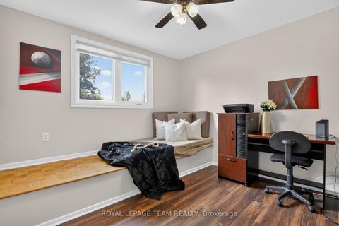 Photo 26 at 61 Amberwood Crescent, Nepean (Pineglen/Country Place), Ottawa