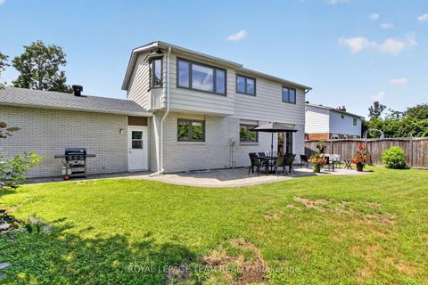 Photo 41 at 61 Amberwood Crescent, Nepean (Pineglen/Country Place), Ottawa