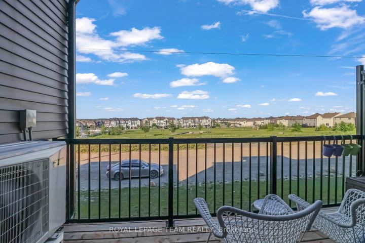 Photo 11 at 620 Parnian Private, Nepean (Half Moon Bay), Ottawa