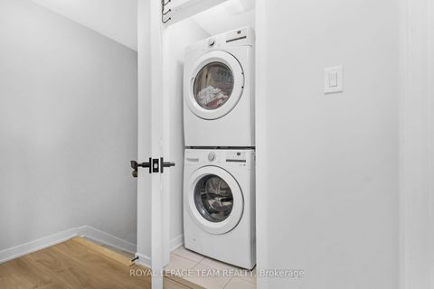 Photo 12 at 620 Parnian Private, Nepean (Half Moon Bay), Ottawa