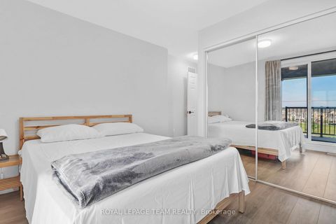 Photo 13 at 620 Parnian Private, Nepean (Half Moon Bay), Ottawa