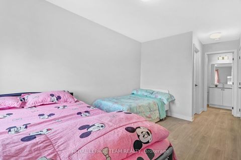 Photo 18 at 620 Parnian Private, Nepean (Half Moon Bay), Ottawa