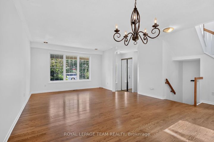 Photo 2 at 32 Vistapointe Drive, Nepean (Barrhaven East), Ottawa