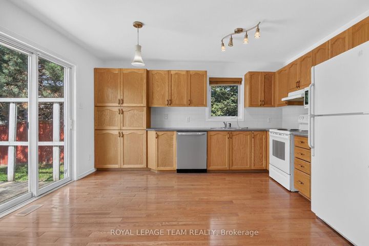 Photo 11 at 32 Vistapointe Drive, Nepean (Barrhaven East), Ottawa