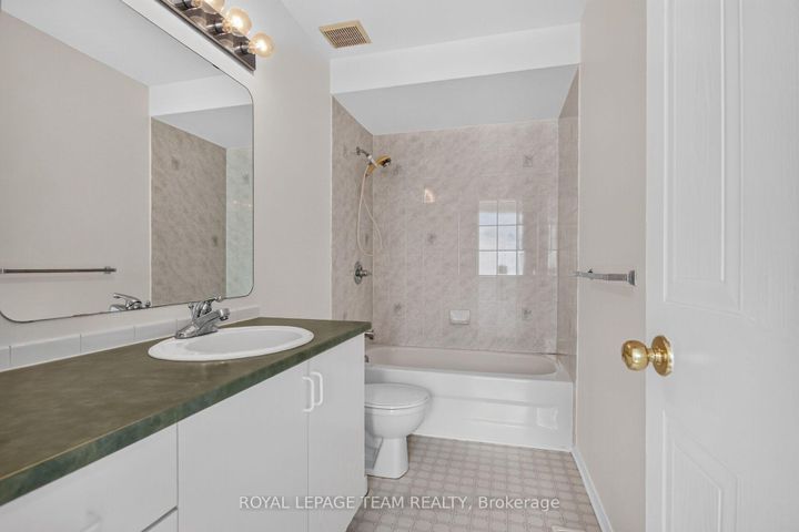 Photo 18 at 32 Vistapointe Drive, Nepean (Barrhaven East), Ottawa