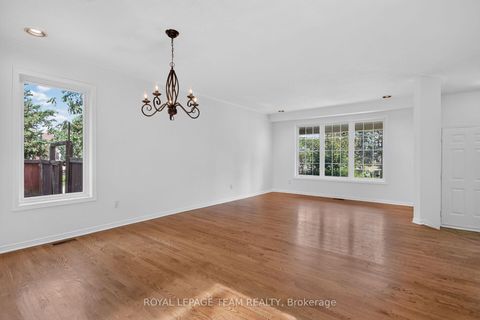 Photo 3 at 32 Vistapointe Drive, Nepean (Barrhaven East), Ottawa