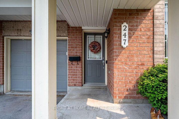 Photo 2 at 247 FELICIA Crescent, Nepean (Strandherd), Ottawa