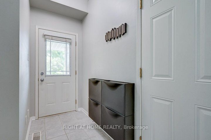 Photo 3 at 247 FELICIA Crescent, Nepean (Strandherd), Ottawa