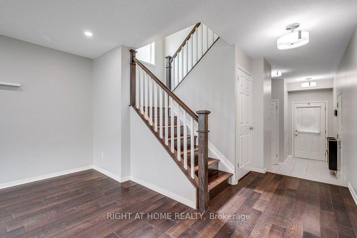 Photo 4 at 247 FELICIA Crescent, Nepean (Strandherd), Ottawa