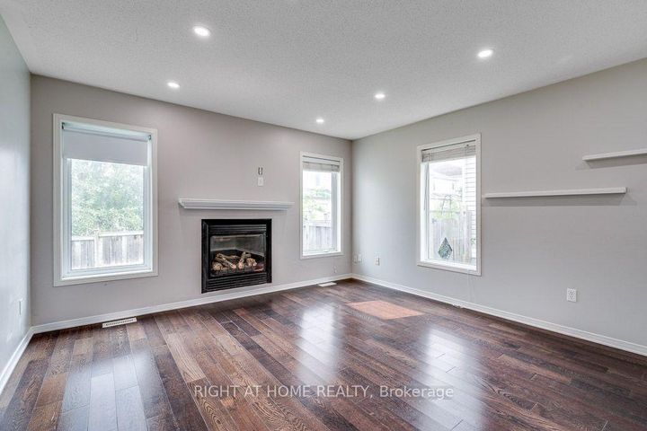 Photo 9 at 247 FELICIA Crescent, Nepean (Strandherd), Ottawa