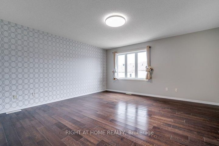 Photo 13 at 247 FELICIA Crescent, Nepean (Strandherd), Ottawa