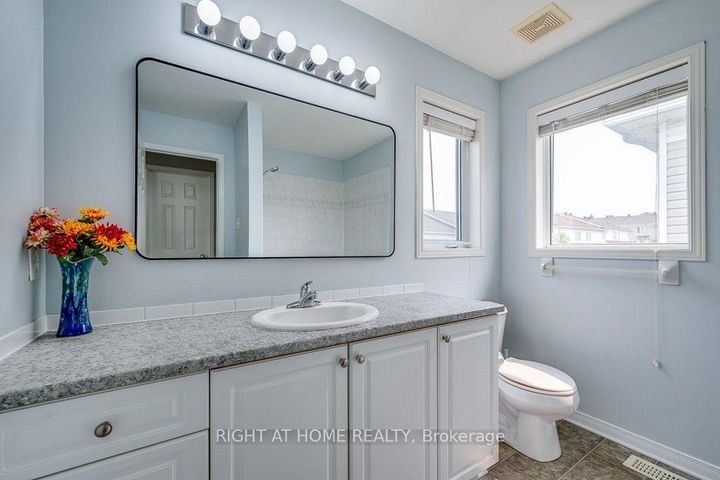 Photo 15 at 247 FELICIA Crescent, Nepean (Strandherd), Ottawa