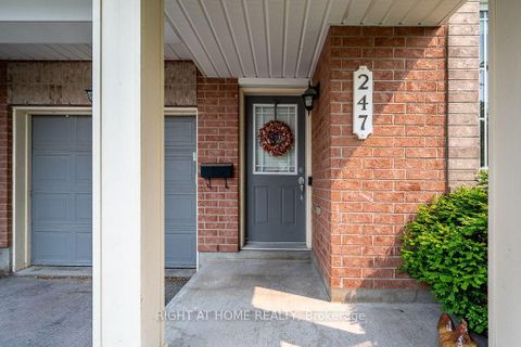 Photo 2 at 247 FELICIA Crescent, Nepean (Strandherd), Ottawa