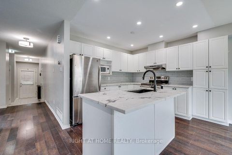 Photo 5 at 247 FELICIA Crescent, Nepean (Strandherd), Ottawa