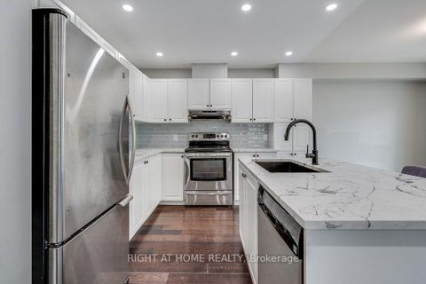 Photo 6 at 247 FELICIA Crescent, Nepean (Strandherd), Ottawa