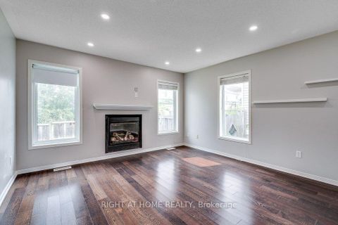 Photo 9 at 247 FELICIA Crescent, Nepean (Strandherd), Ottawa