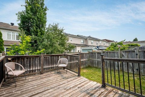 Photo 25 at 247 FELICIA Crescent, Nepean (Strandherd), Ottawa