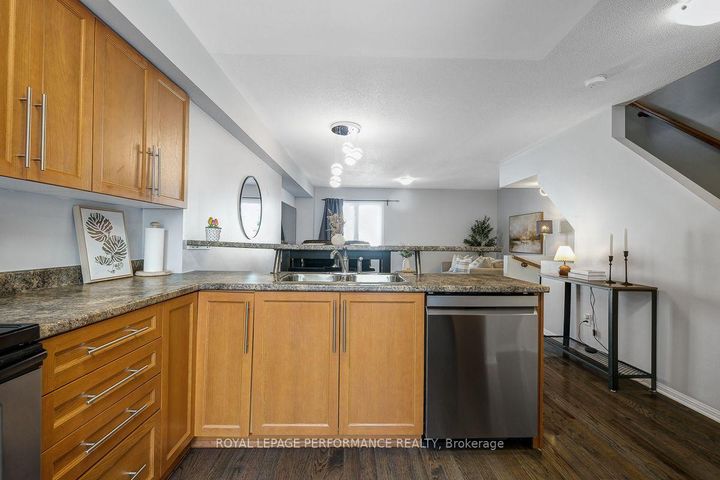 Photo 18 at 759 Sanibel Private, Nepean (Westcliffe Estates), Ottawa