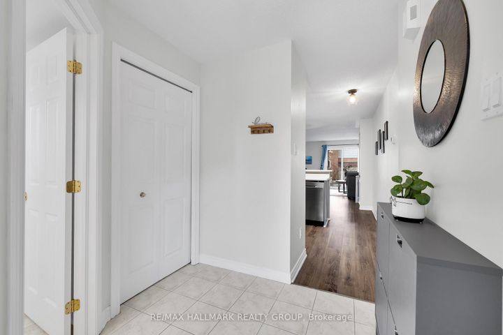 Photo 1 at 1344 Guthrie Street, Nepean (Leslie Park), Ottawa