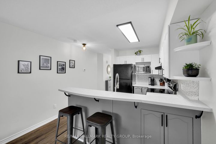 Photo 3 at 1344 Guthrie Street, Nepean (Leslie Park), Ottawa