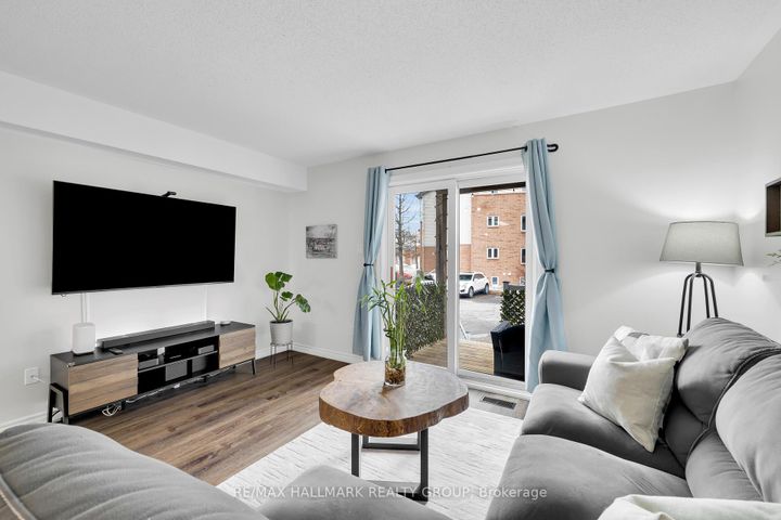 Photo 14 at 1344 Guthrie Street, Nepean (Leslie Park), Ottawa