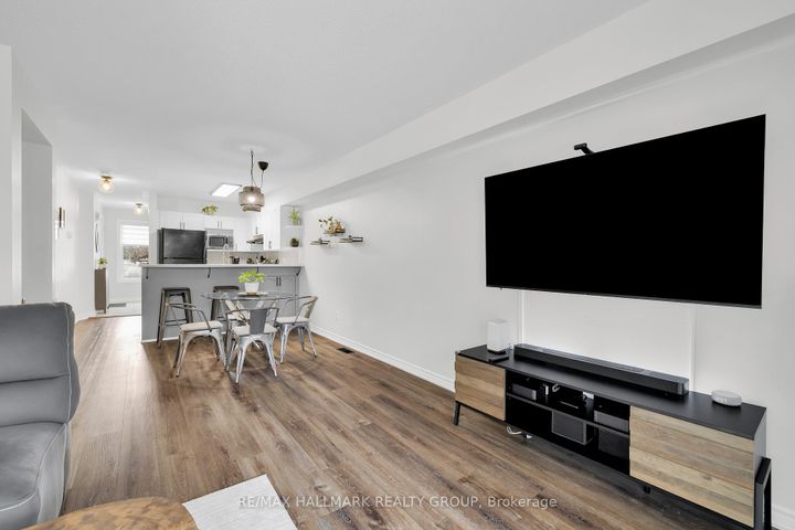 Photo 15 at 1344 Guthrie Street, Nepean (Leslie Park), Ottawa