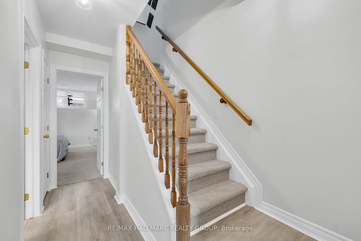 Photo 17 at 1344 Guthrie Street, Nepean (Leslie Park), Ottawa