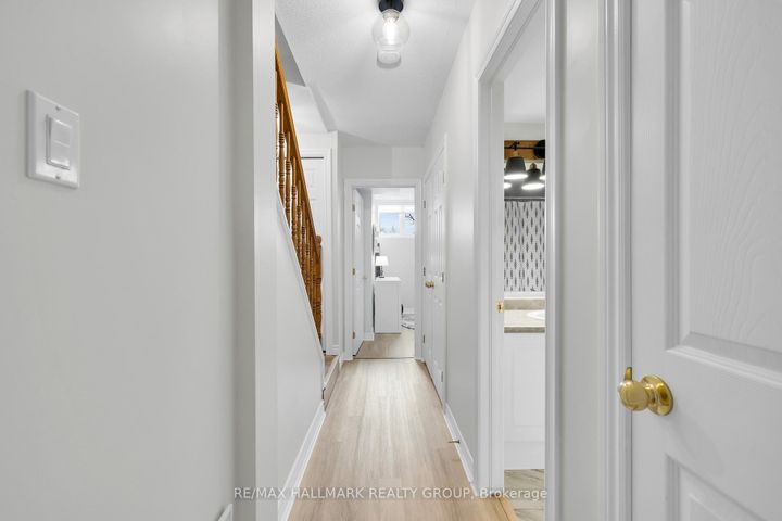 Photo 22 at 1344 Guthrie Street, Nepean (Leslie Park), Ottawa