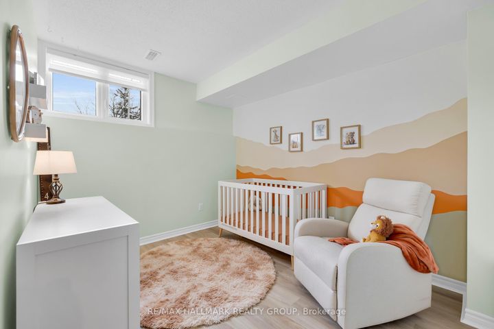Photo 23 at 1344 Guthrie Street, Nepean (Leslie Park), Ottawa