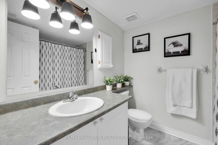 Photo 25 at 1344 Guthrie Street, Nepean (Leslie Park), Ottawa