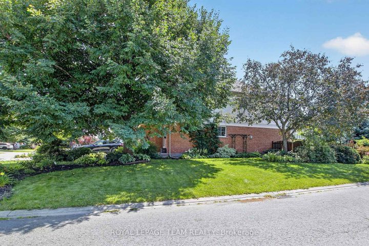Photo 4 at 2 Wittingham Drive, Nepean (Barrhaven East), Ottawa