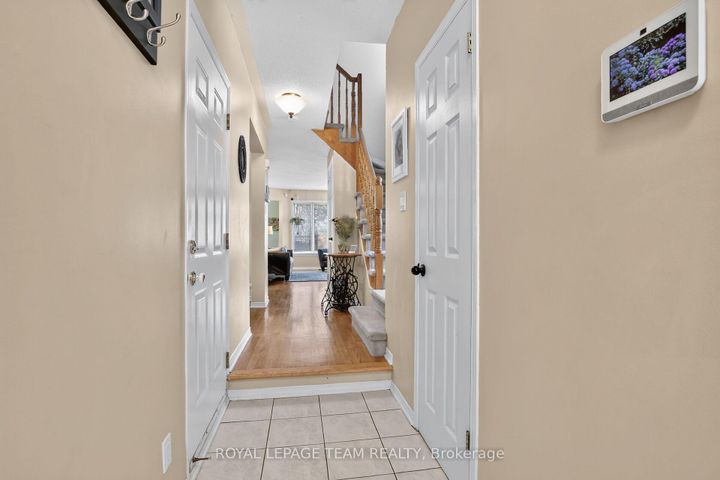 Photo 6 at 2 Wittingham Drive, Nepean (Barrhaven East), Ottawa