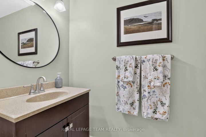 Photo 22 at 2 Wittingham Drive, Nepean (Barrhaven East), Ottawa