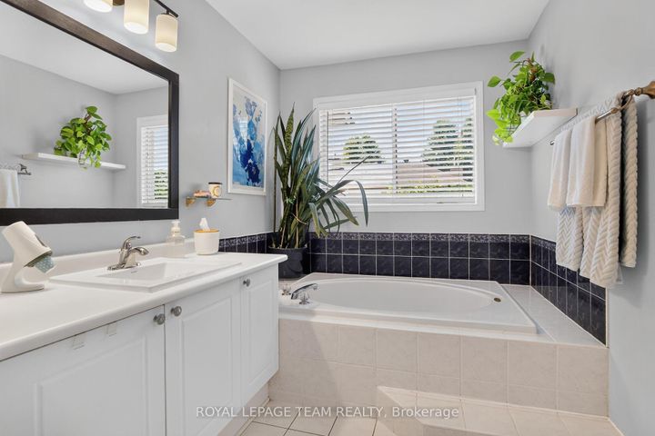 Photo 28 at 2 Wittingham Drive, Nepean (Barrhaven East), Ottawa