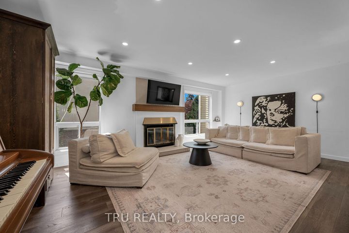 Photo 11 at G - 270 Dalehurst Drive, Nepean (Tanglewood), Ottawa