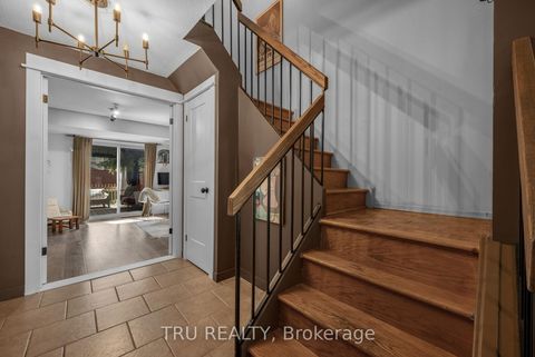 Photo 3 at G - 270 Dalehurst Drive, Nepean (Tanglewood), Ottawa