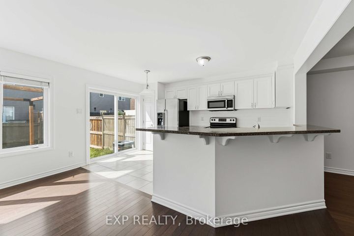 Photo 9 at 82 Buffalograss Crescent, Nepean (Half Moon Bay), Ottawa