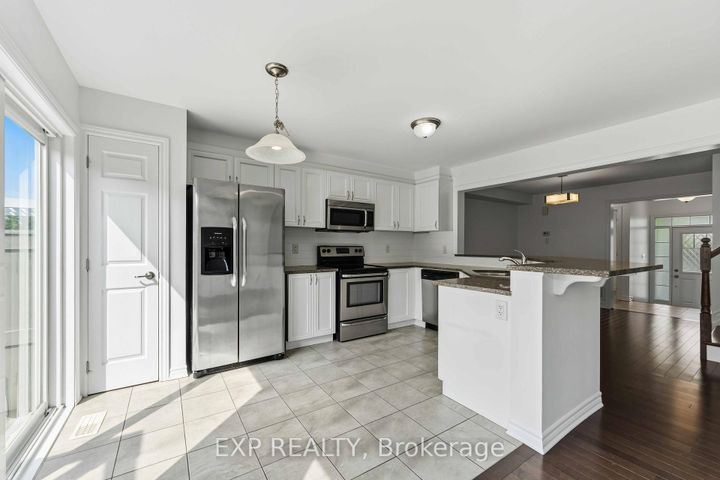 Photo 13 at 82 Buffalograss Crescent, Nepean (Half Moon Bay), Ottawa