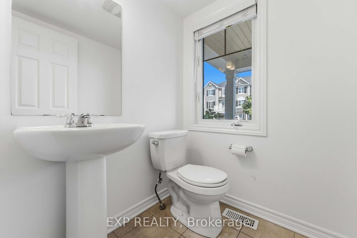 Photo 15 at 82 Buffalograss Crescent, Nepean (Half Moon Bay), Ottawa