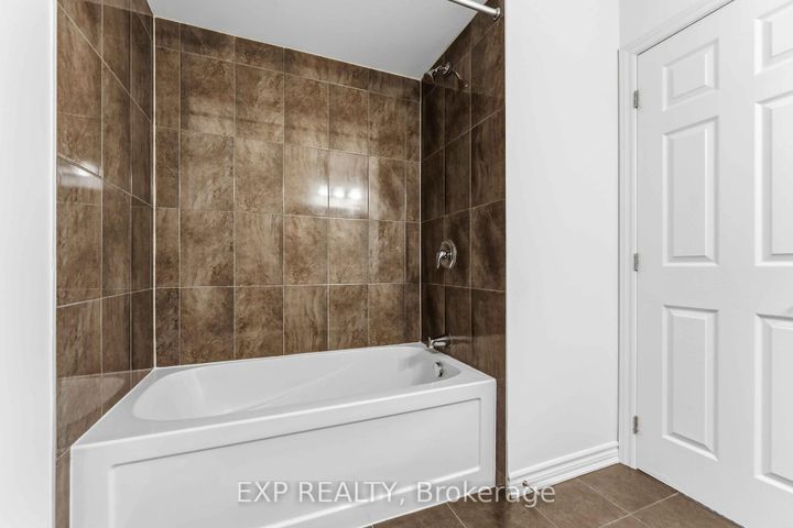Photo 29 at 82 Buffalograss Crescent, Nepean (Half Moon Bay), Ottawa