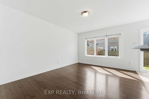 Photo 7 at 82 Buffalograss Crescent, Nepean (Half Moon Bay), Ottawa