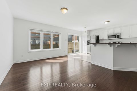 Photo 11 at 82 Buffalograss Crescent, Nepean (Half Moon Bay), Ottawa